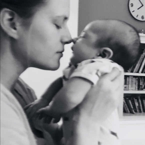 Meet your Posher, Nicole - Picture 1 of 1